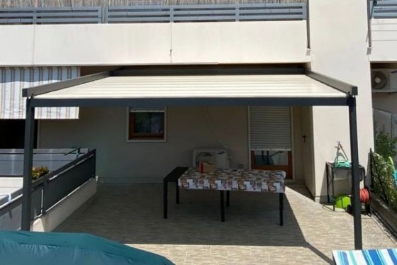 Pergola ad impacchettamento addossata Malo