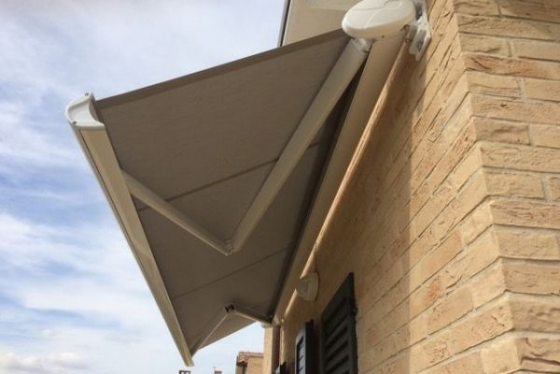 Tende a bracci cassonate Tende a bracci cassonate Malo Rosà